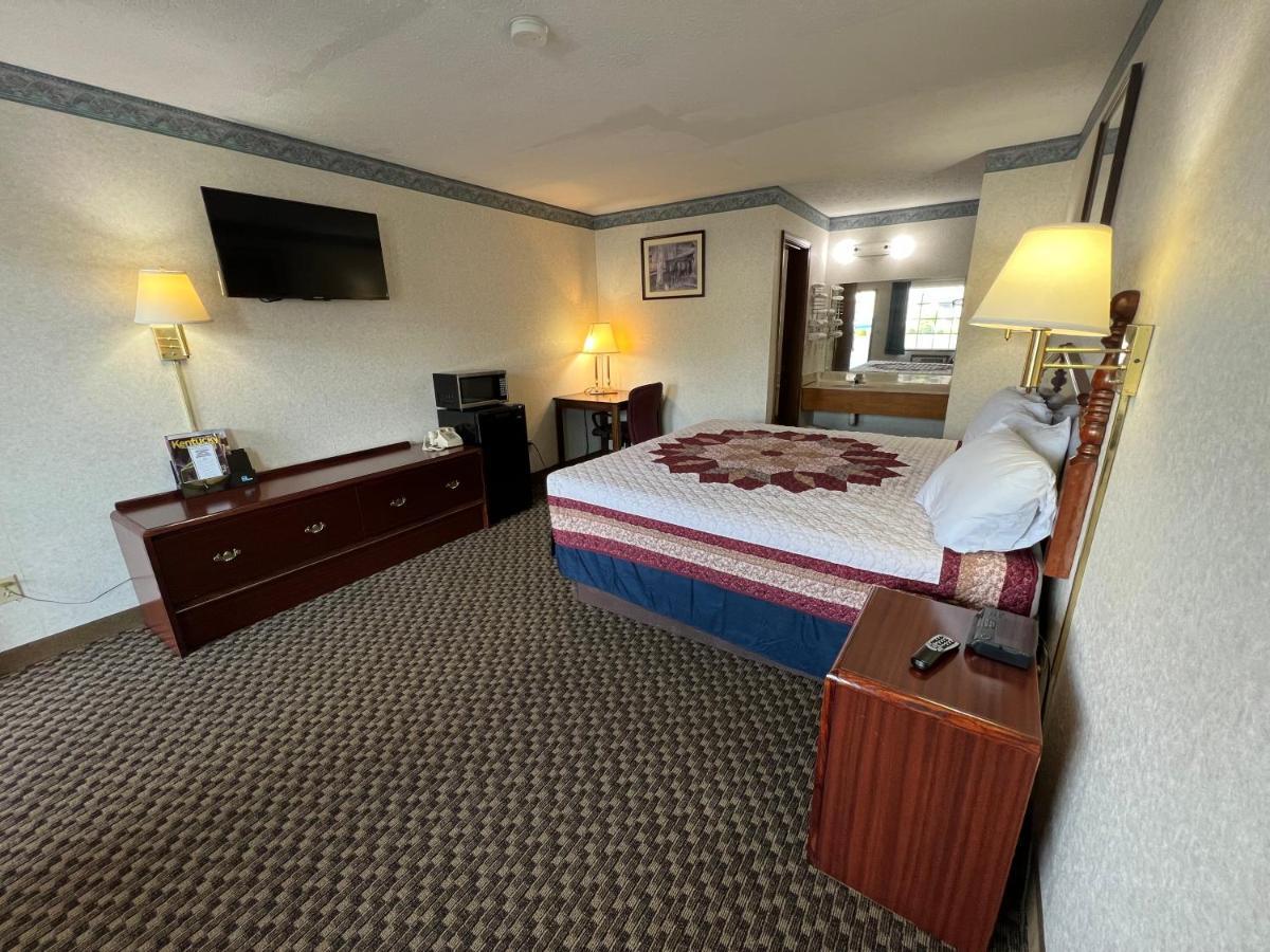 Americas Inn Bardstown Exteriér fotografie
