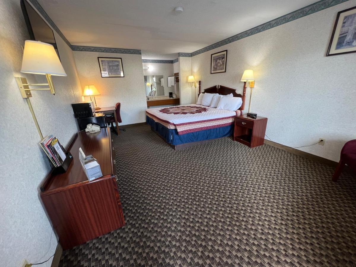 Americas Inn Bardstown Exteriér fotografie