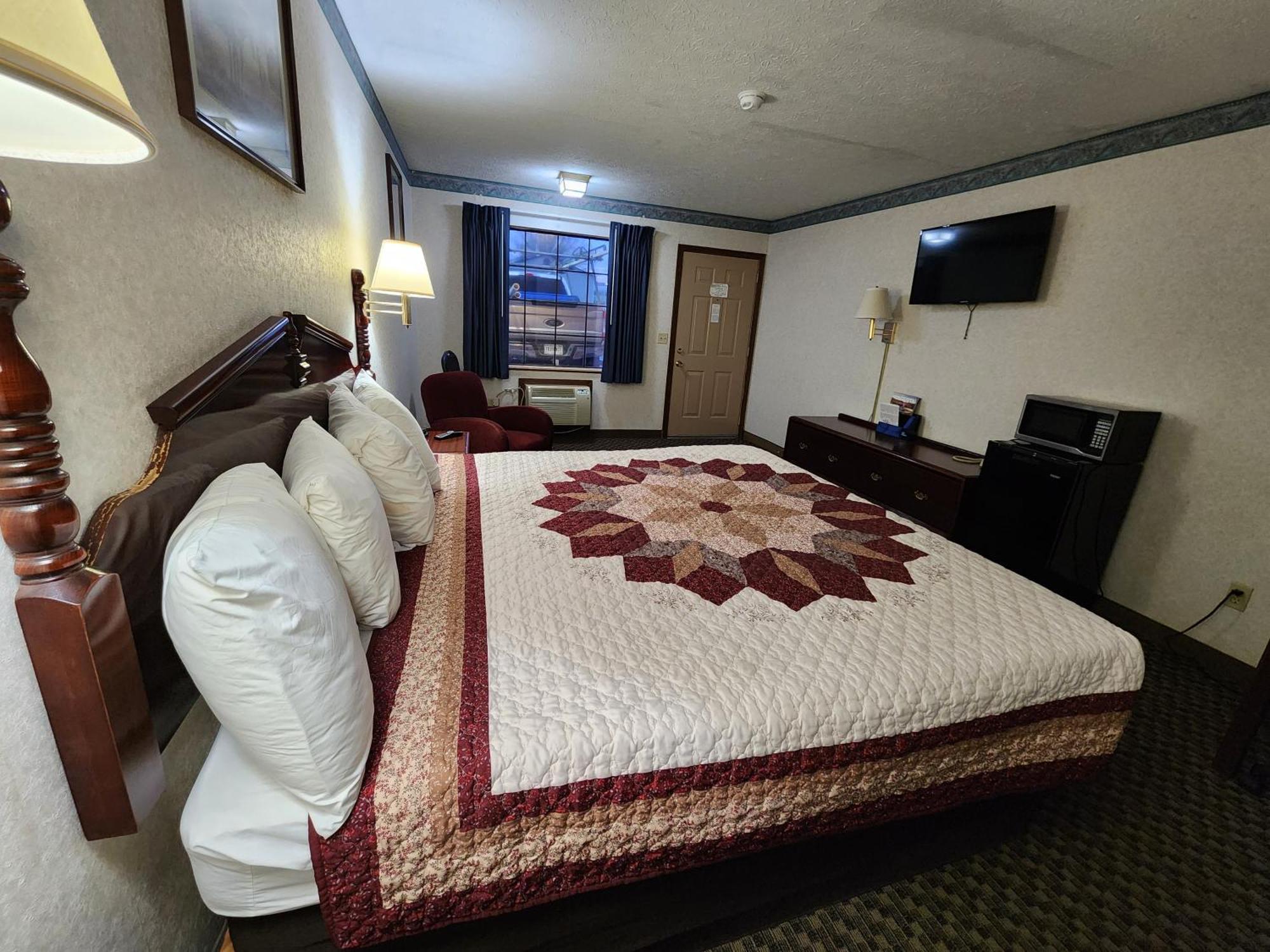 Americas Inn Bardstown Exteriér fotografie